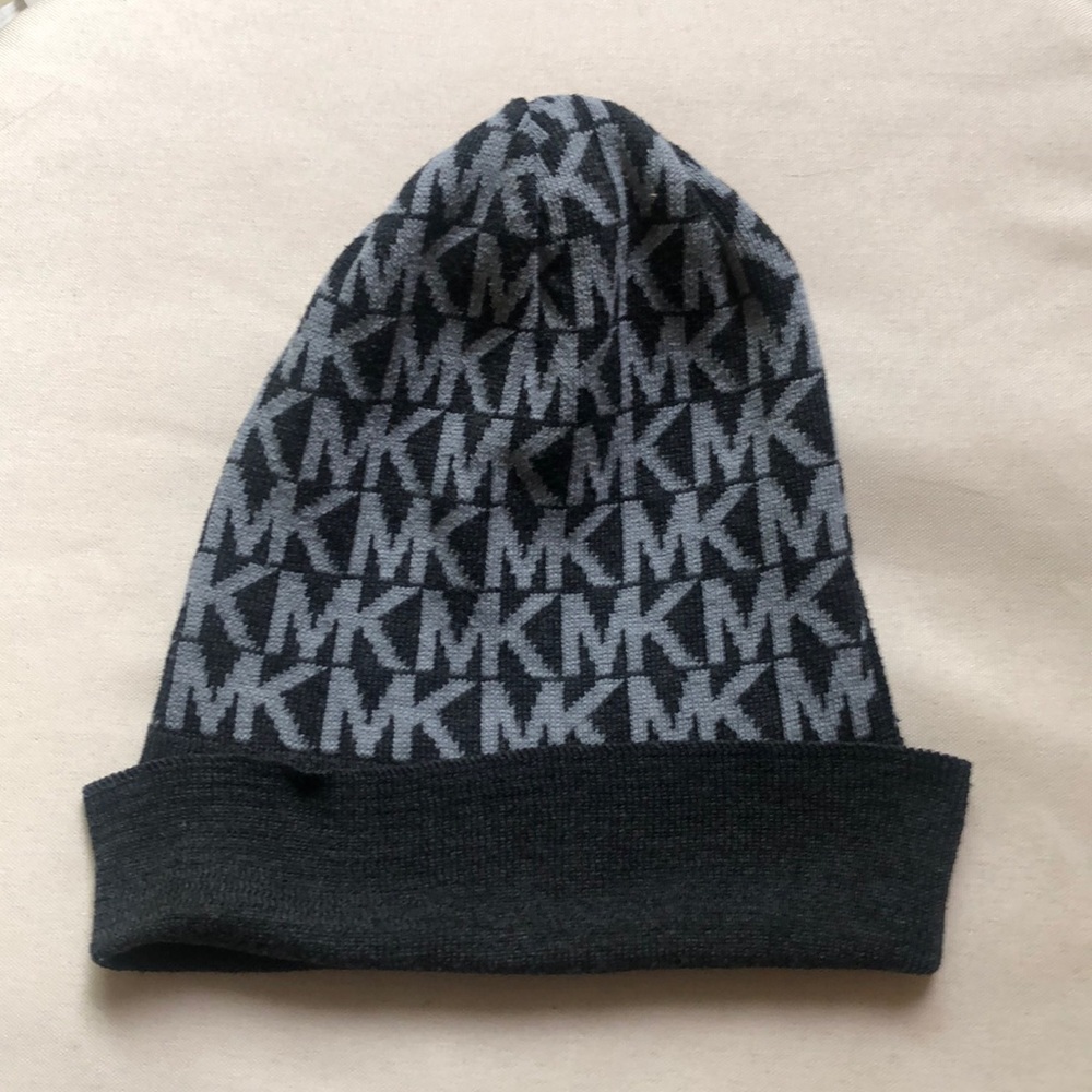 Gray beanie